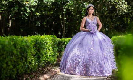 Preguntas Clave para Hacerle a tu Estilista de Quinceañeras