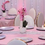 Cómo Embellecer la Mesa Principal de tu Quinceañera